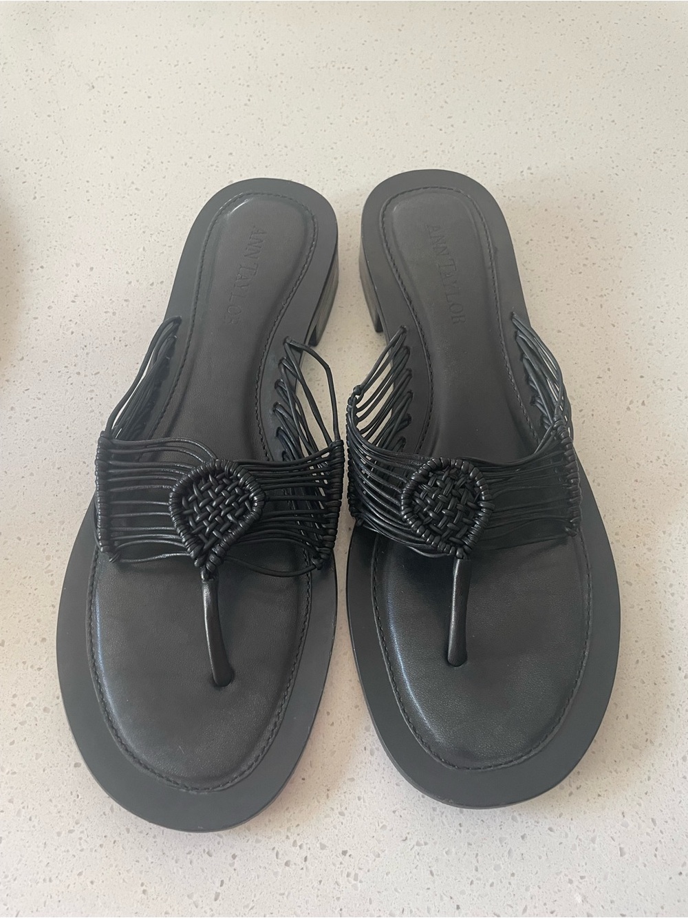 Ann Taylor Black Woven Toe-Post leather Sandals